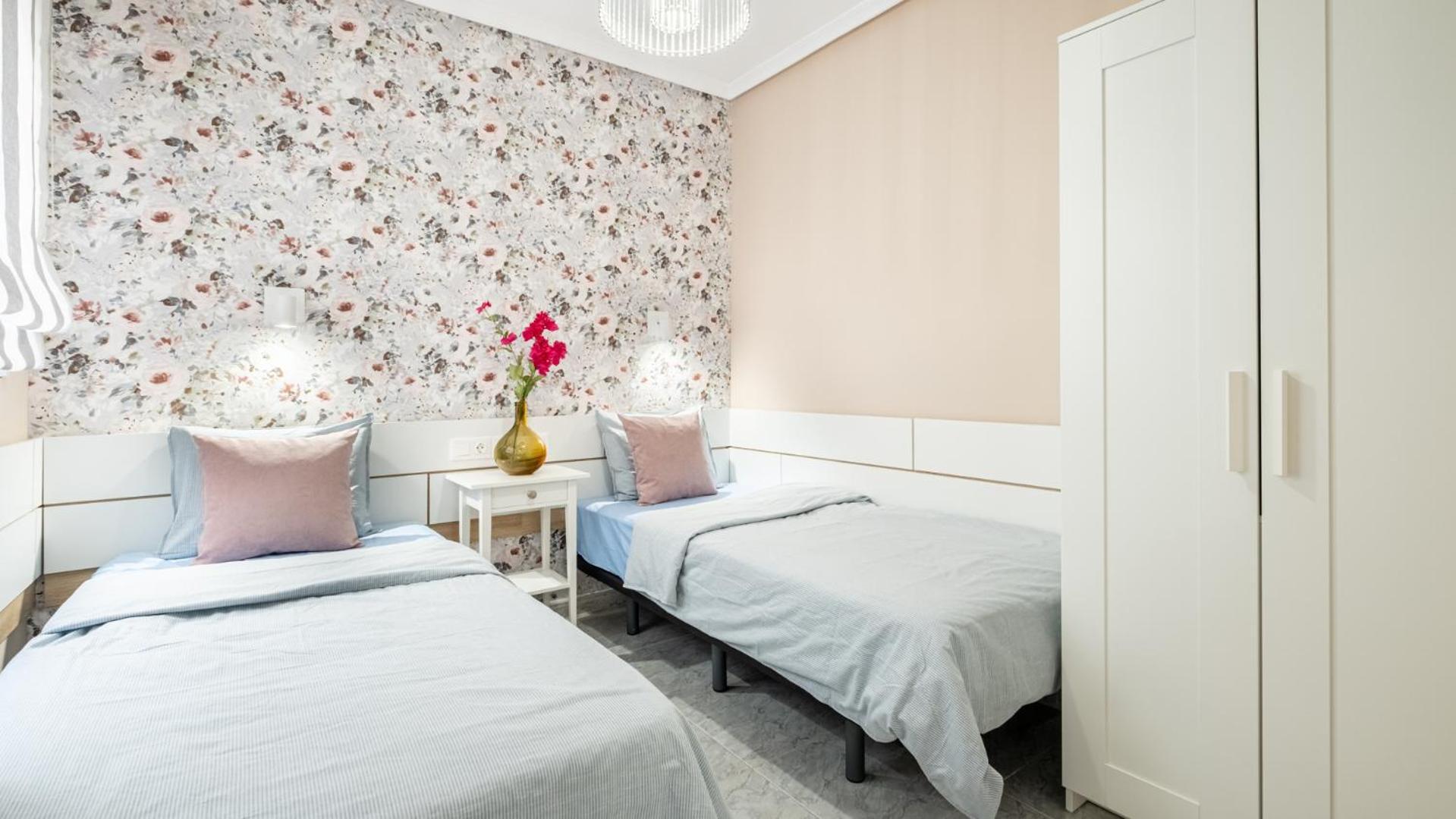 Apartamento Centrico Con Garaje Torrevieja Luaran gambar